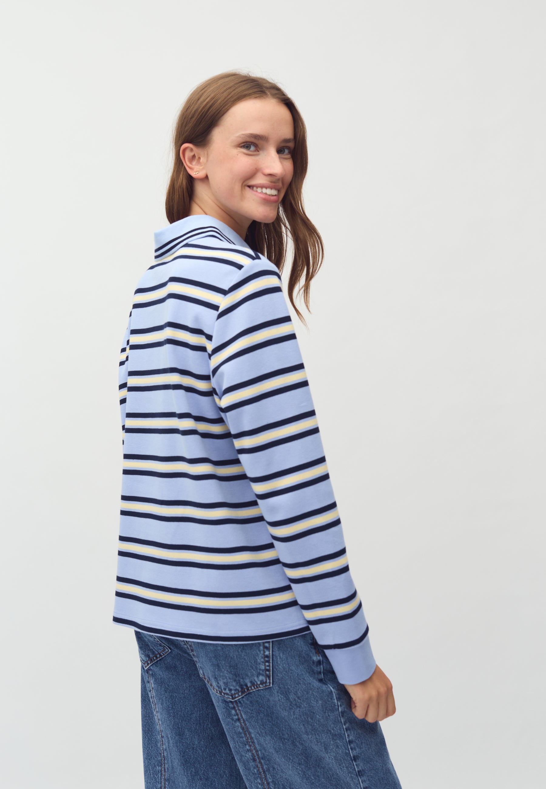 Polla-M_Cool Blue Stripe_Model_2