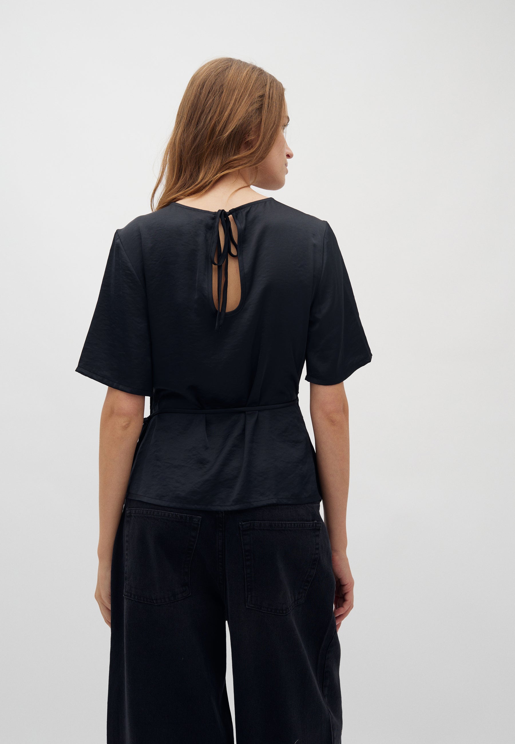 Kylar Short-M_Black_Model_2