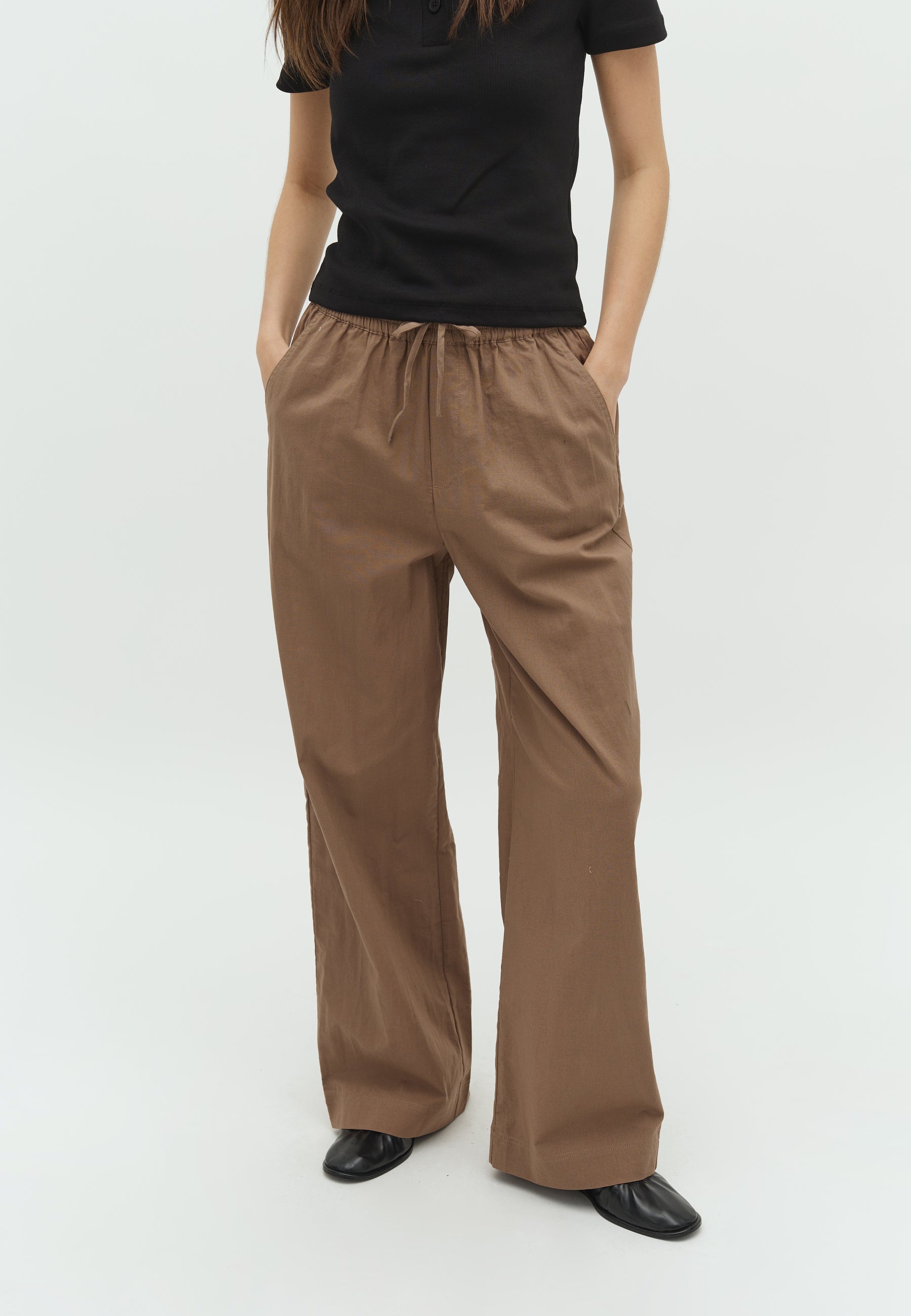 Grasielle-M_Fossil Brown_Model_1