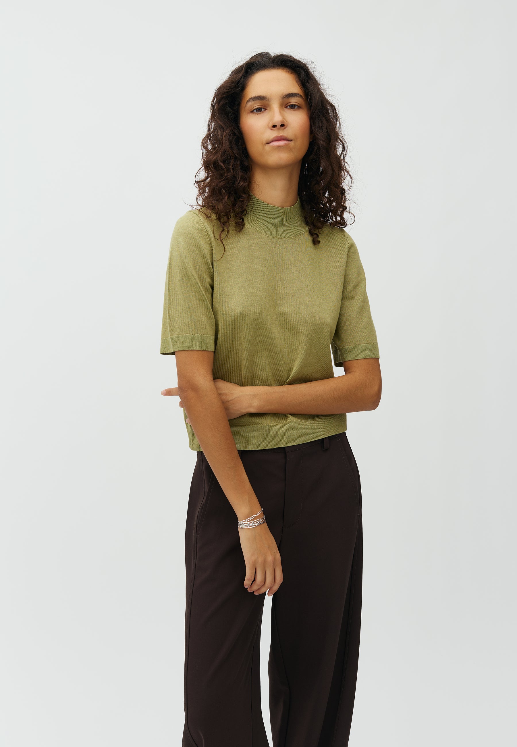 Clara Crew-M_Sage_Model_1