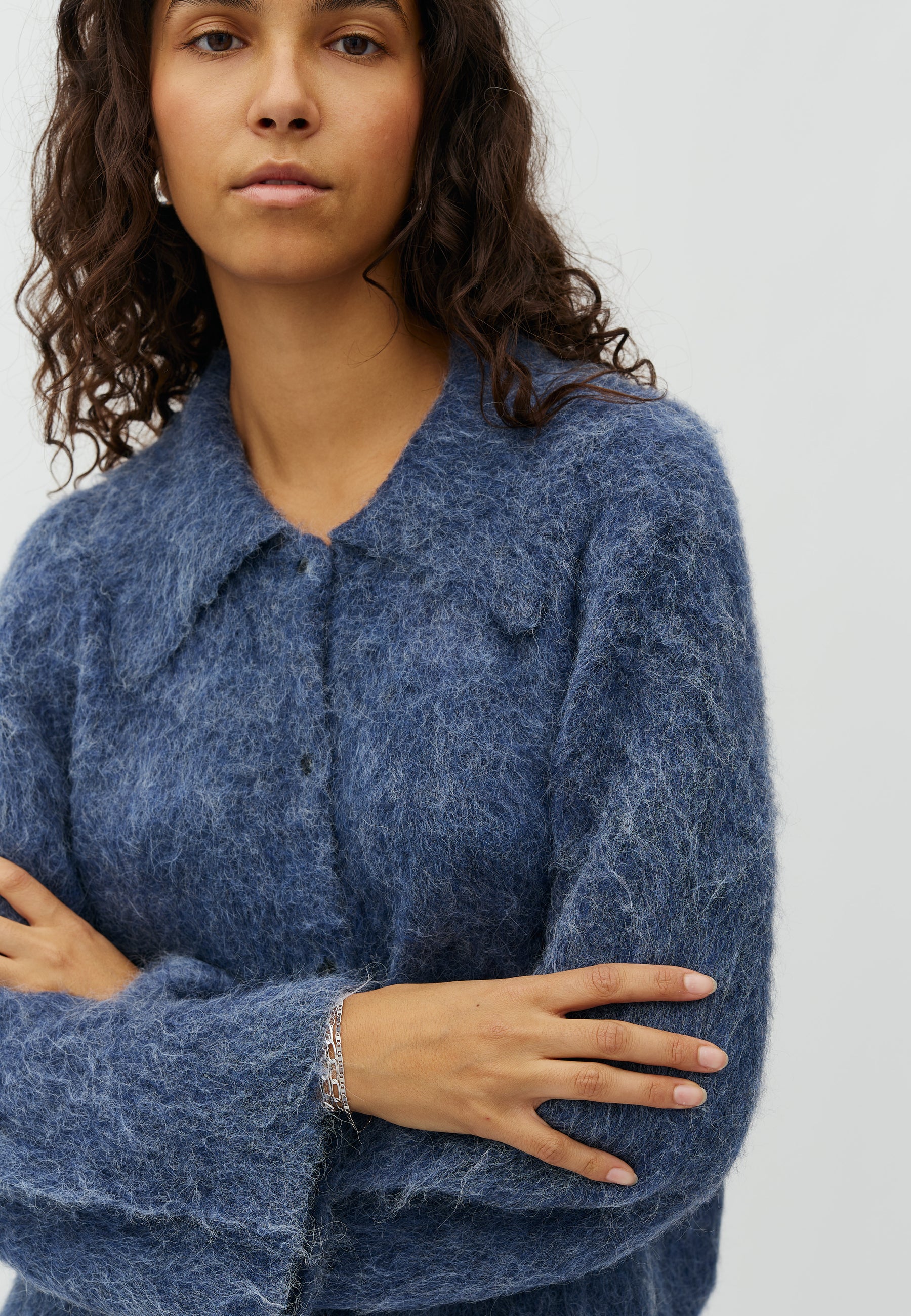Lari-M_Light Navy Melange_Model_3
