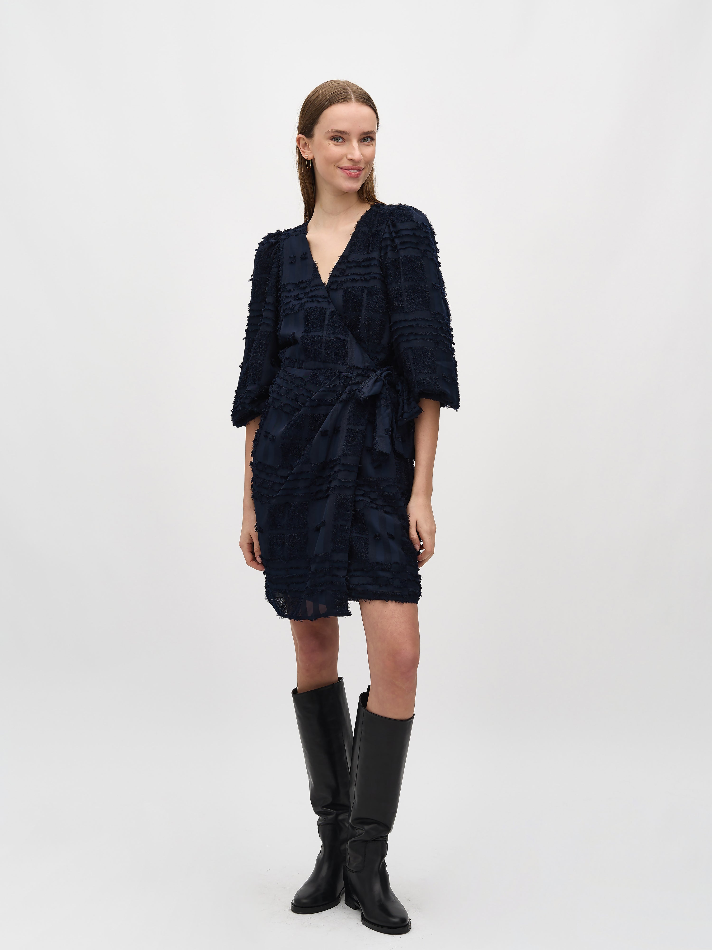 Dovie-M_Night Sky_Model_2