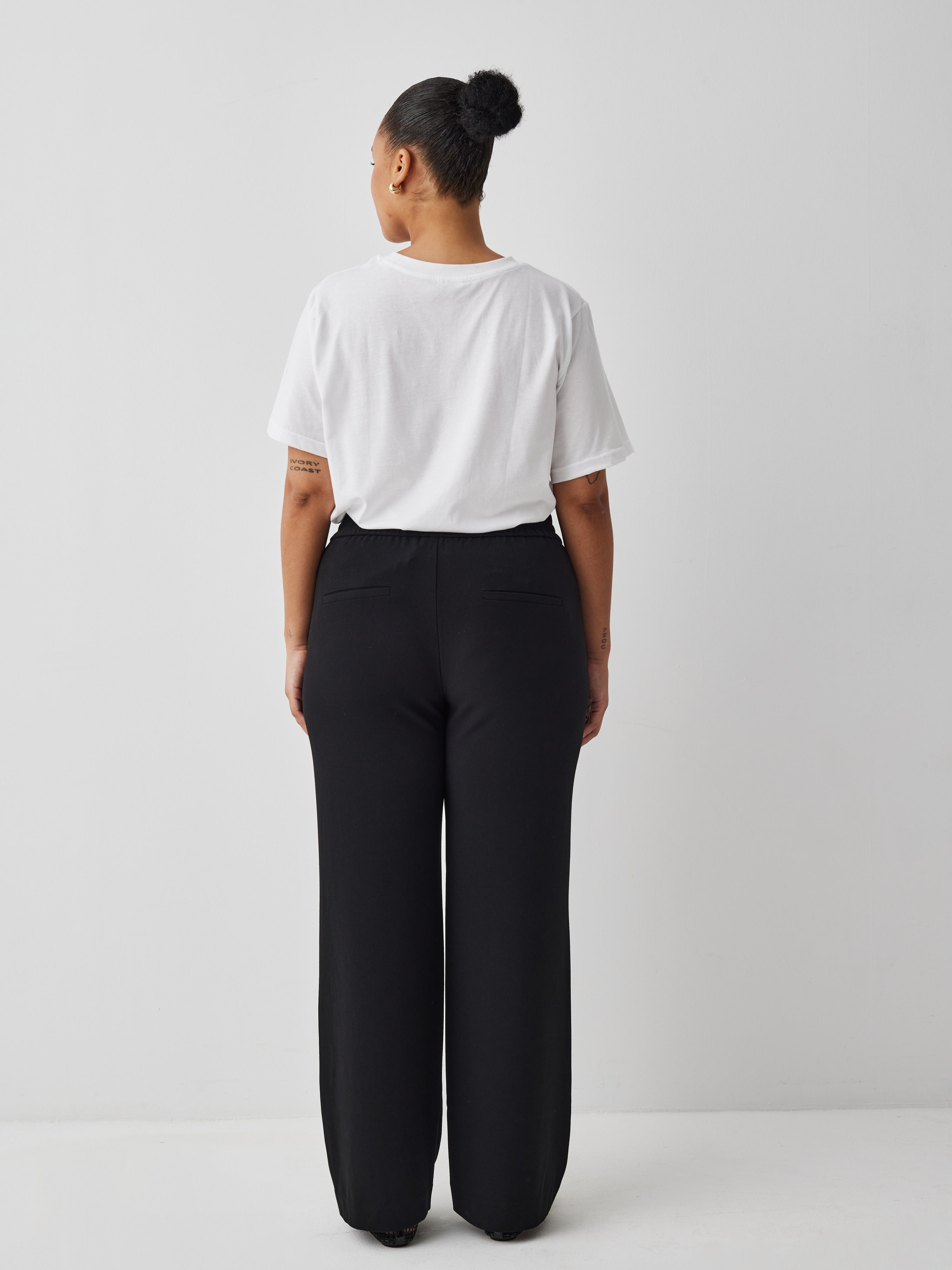 Phillipa_Black_Model_