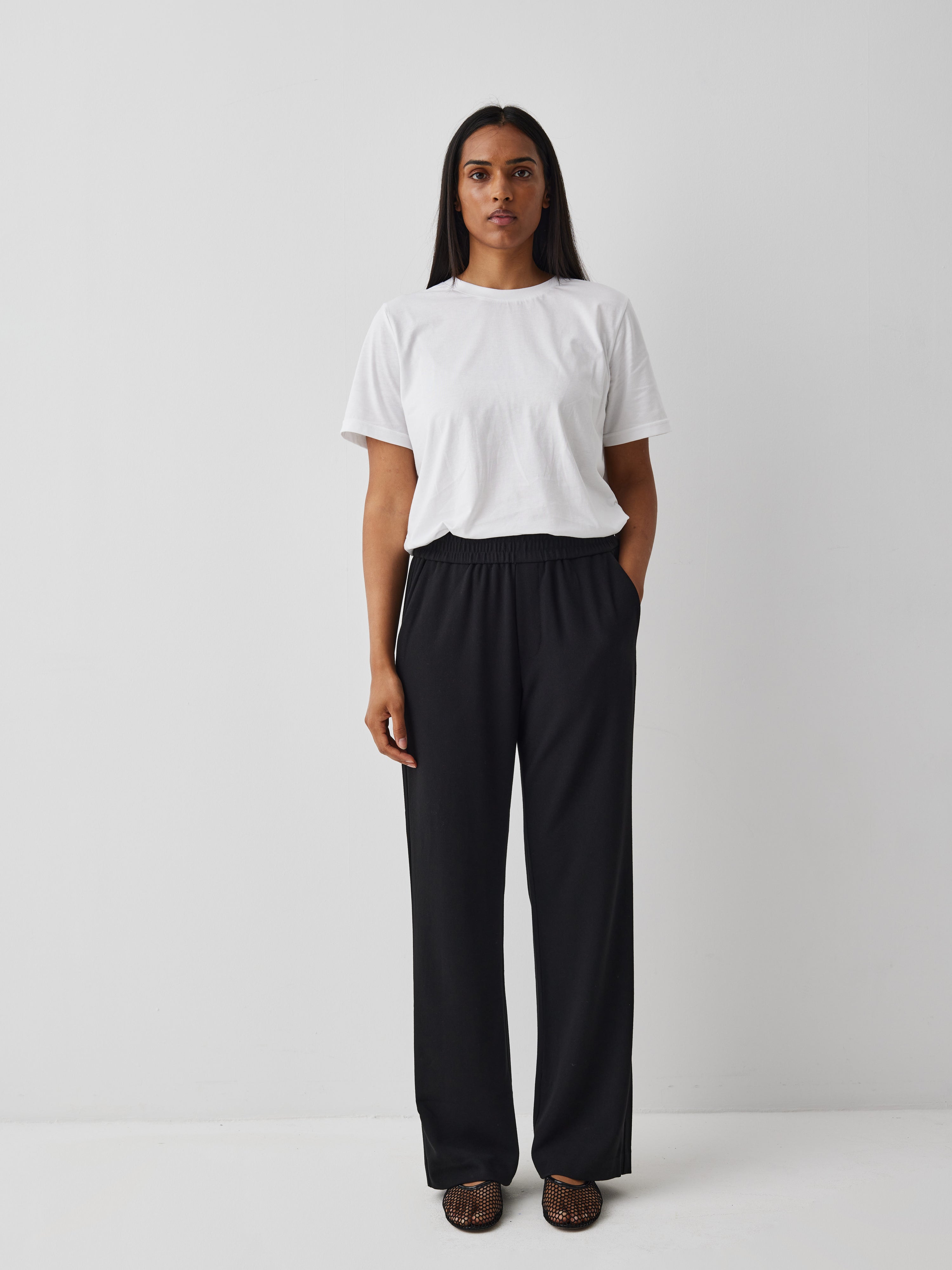 Phillipa_Black_Model_