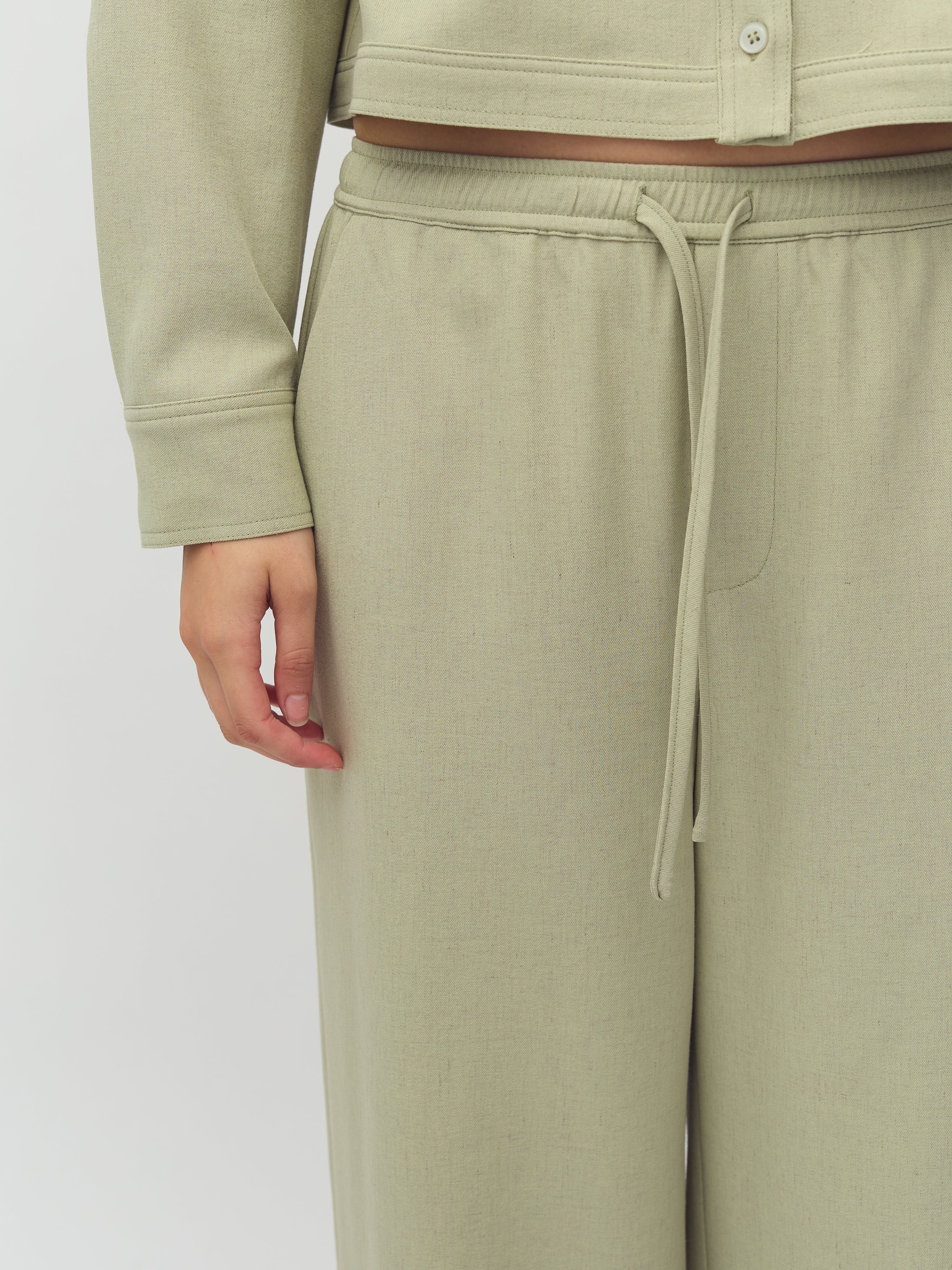 Christoff-M_Pistachio Green Melange_Model_