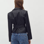 Salivia-M_Black_Model_