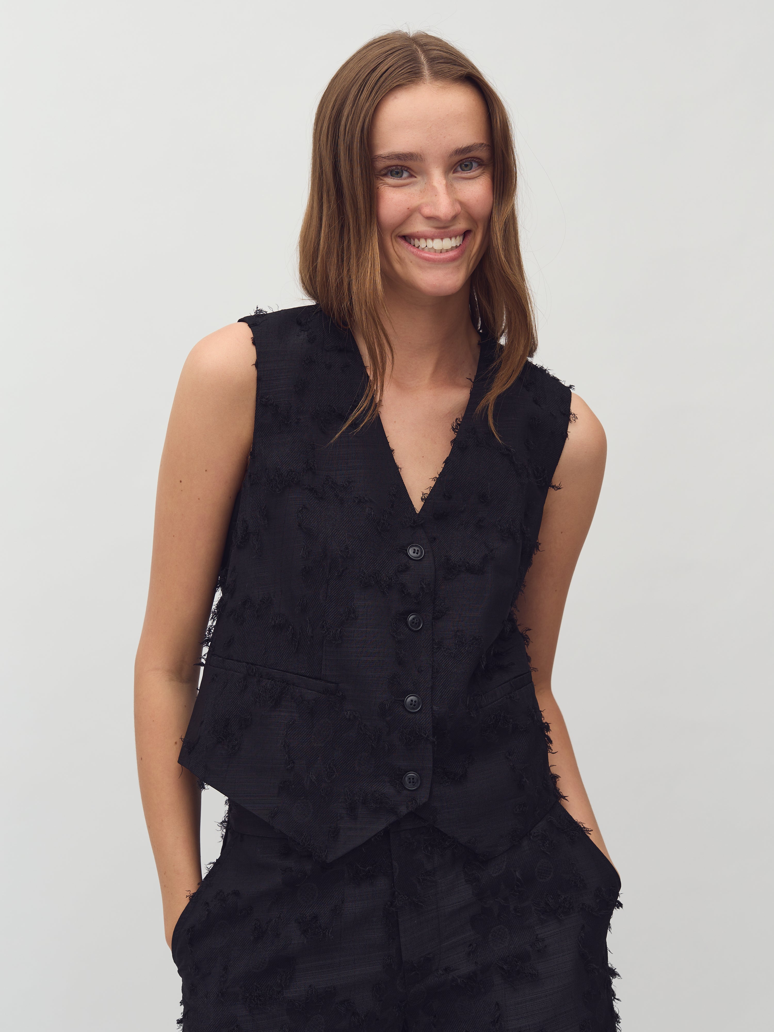 Merya-M_Black_Model_