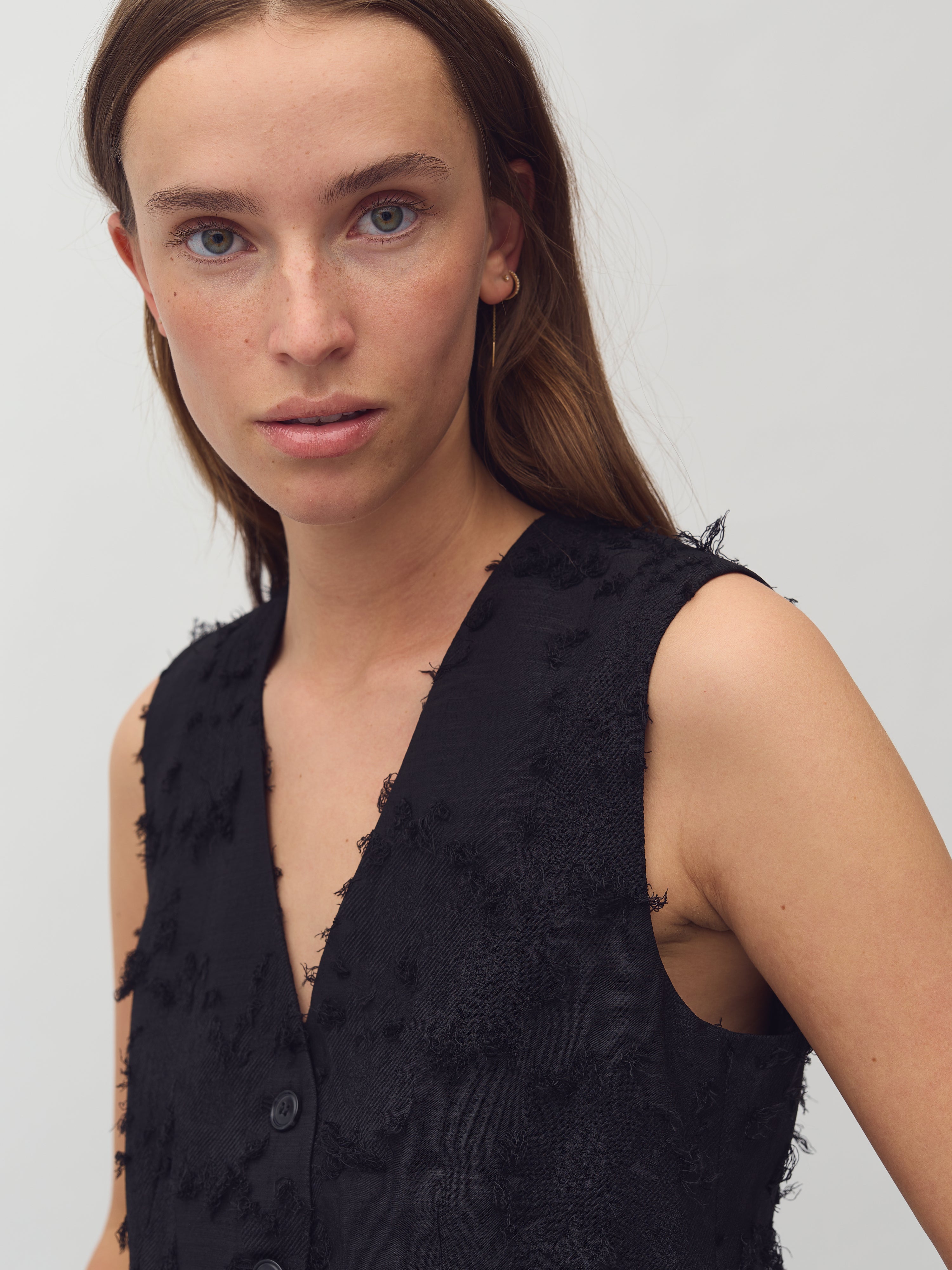 Merya-M_Black_Model_3