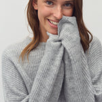 Gillian_Light Grey melange_Model_2