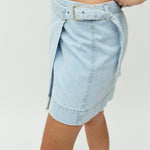 Kalinca-M_Lighter Blue Wash_Model_3