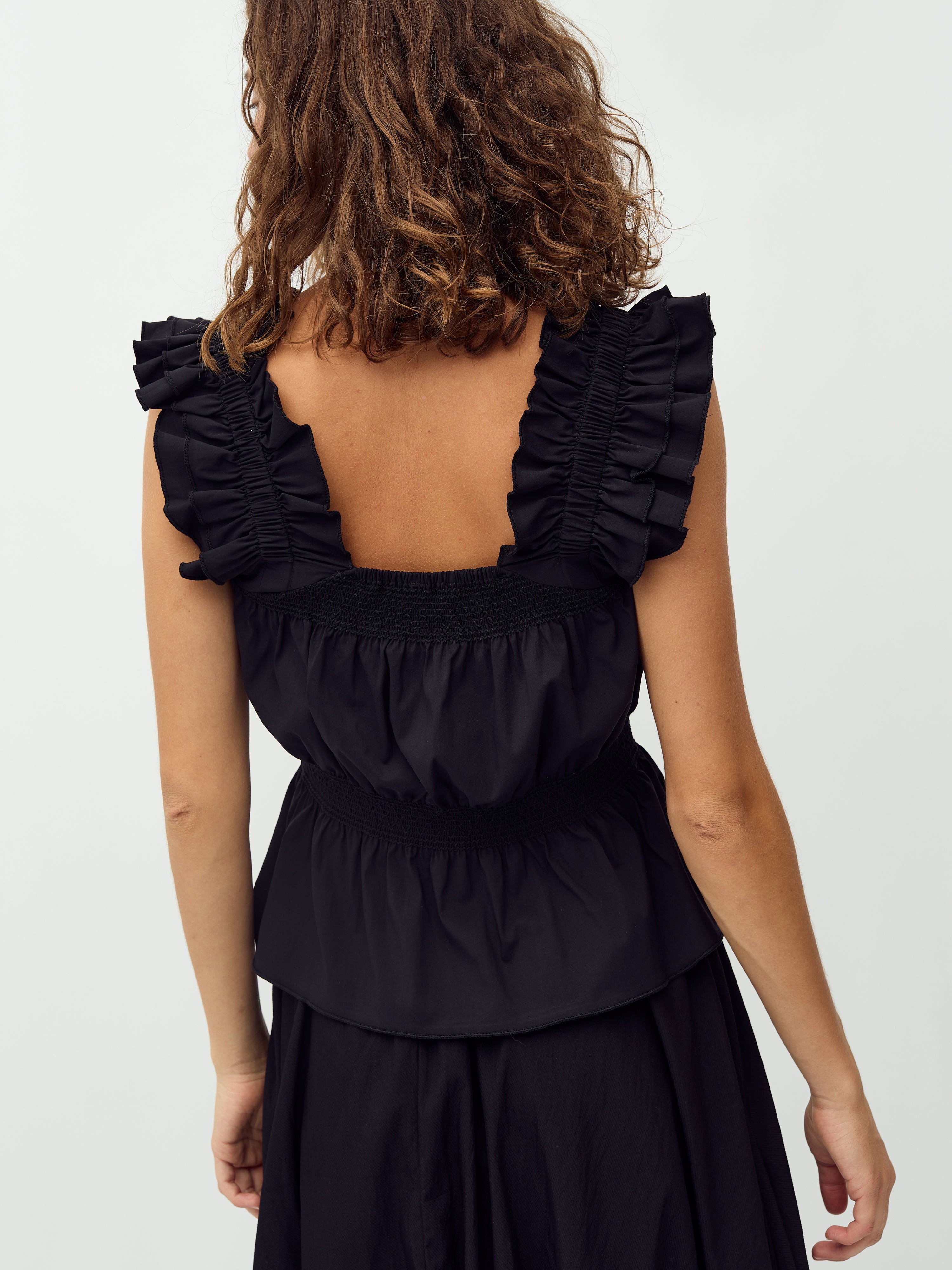 Sania-M_Black_Model_2