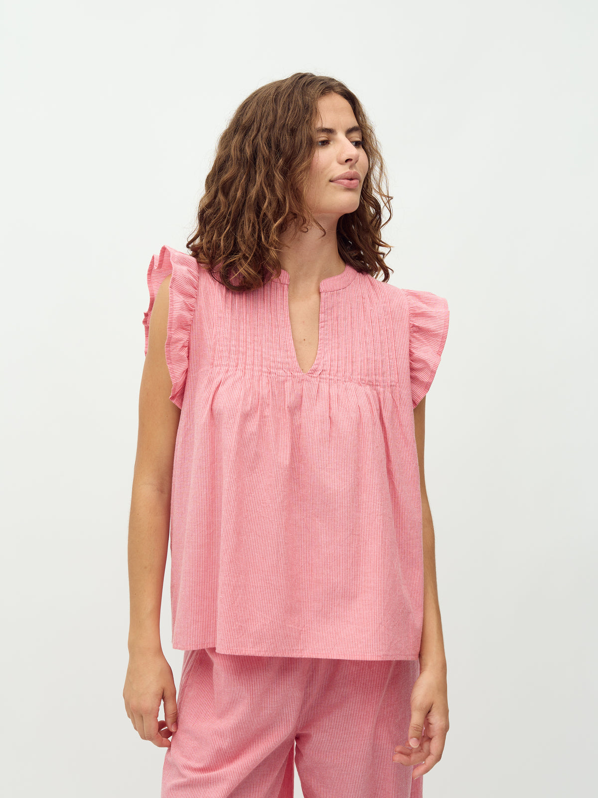 Gemala-M_Pink Red Stripe_Model_1