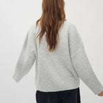 Gillian Contrast-M_Light Grey Mix_Model_2