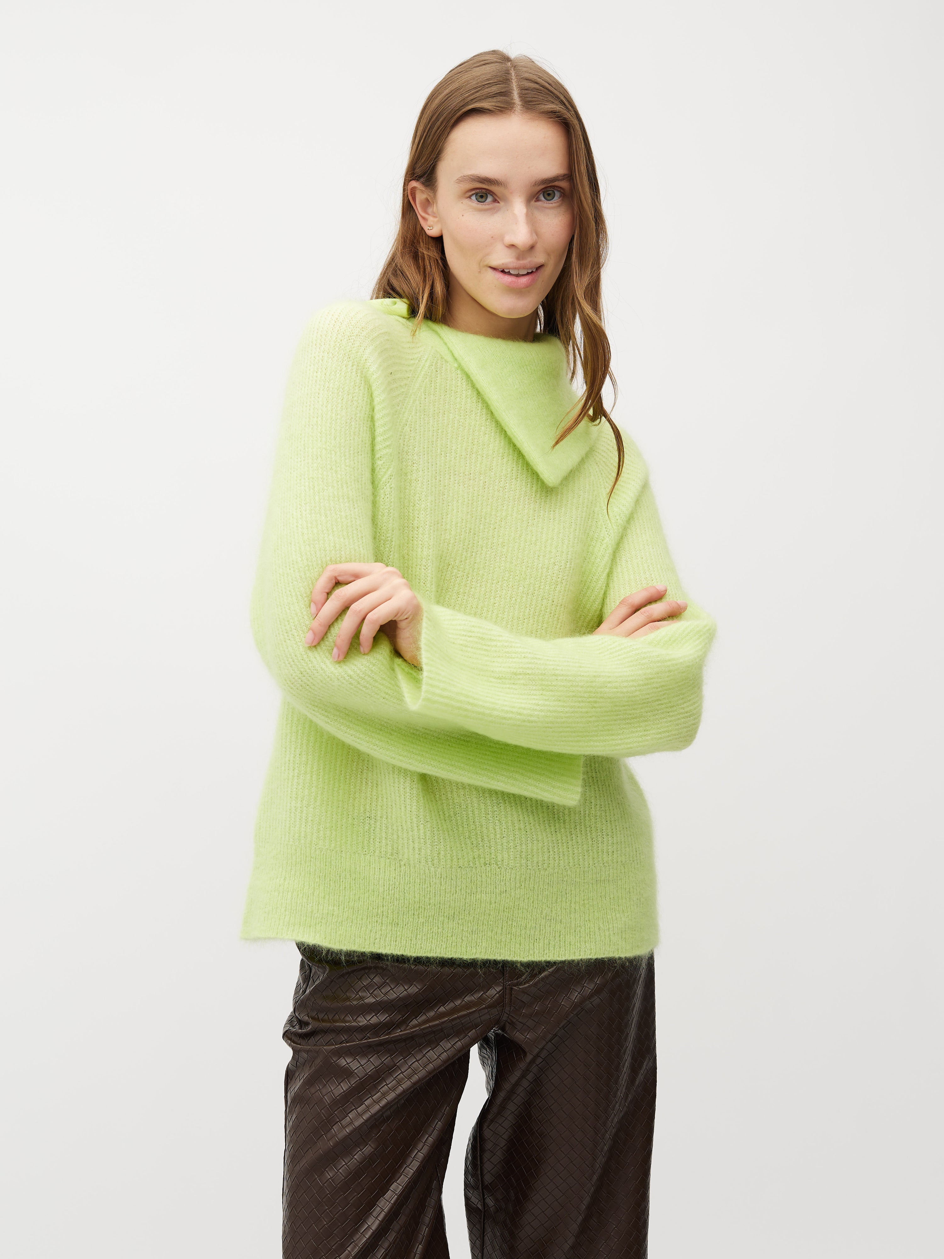 Mali-M_Sunny Lime_Model_0