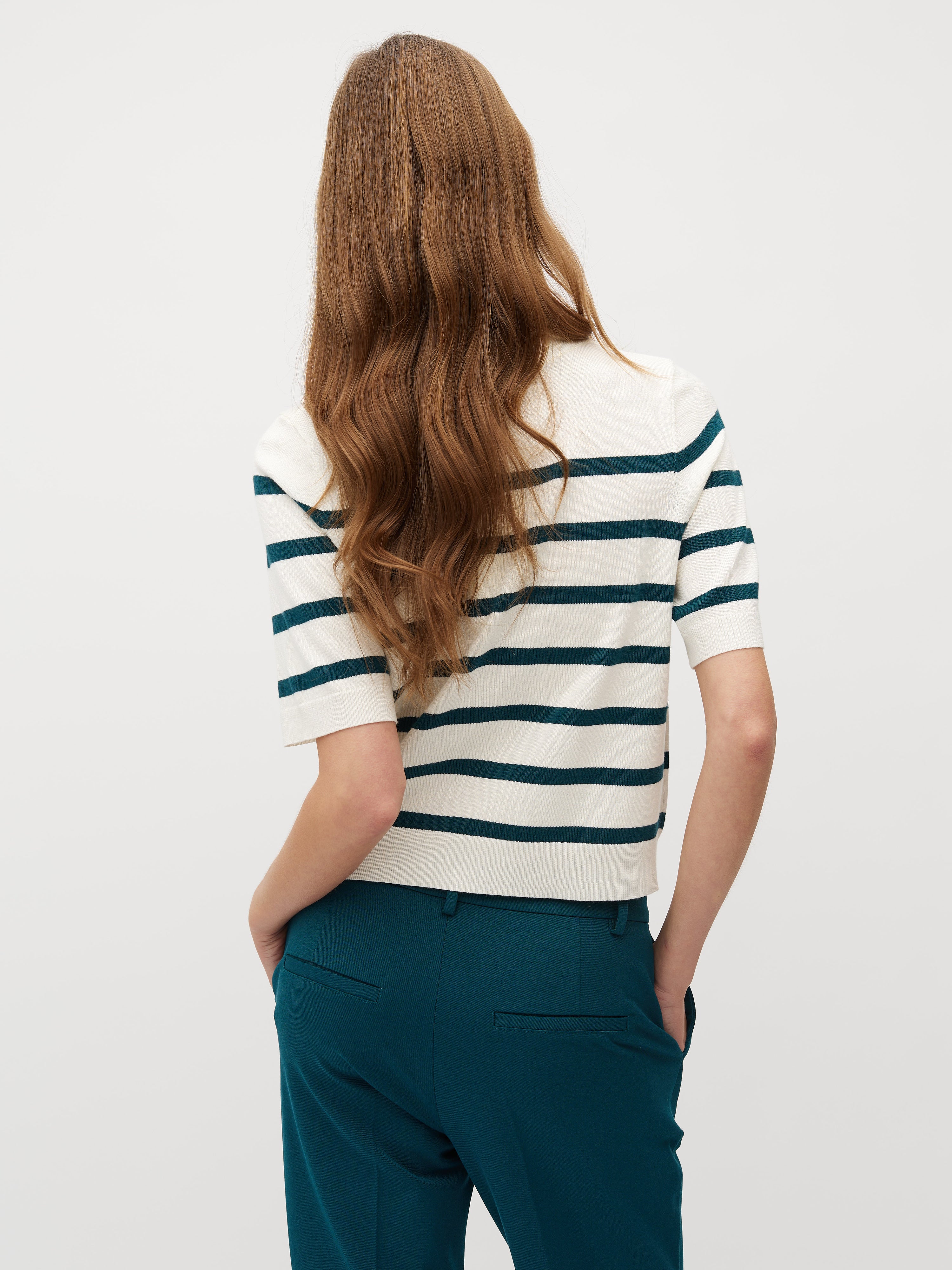 Carla-M_Mediterra Sugar Stripe_Model_2