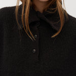 Tristiana-M_Black_Model_1