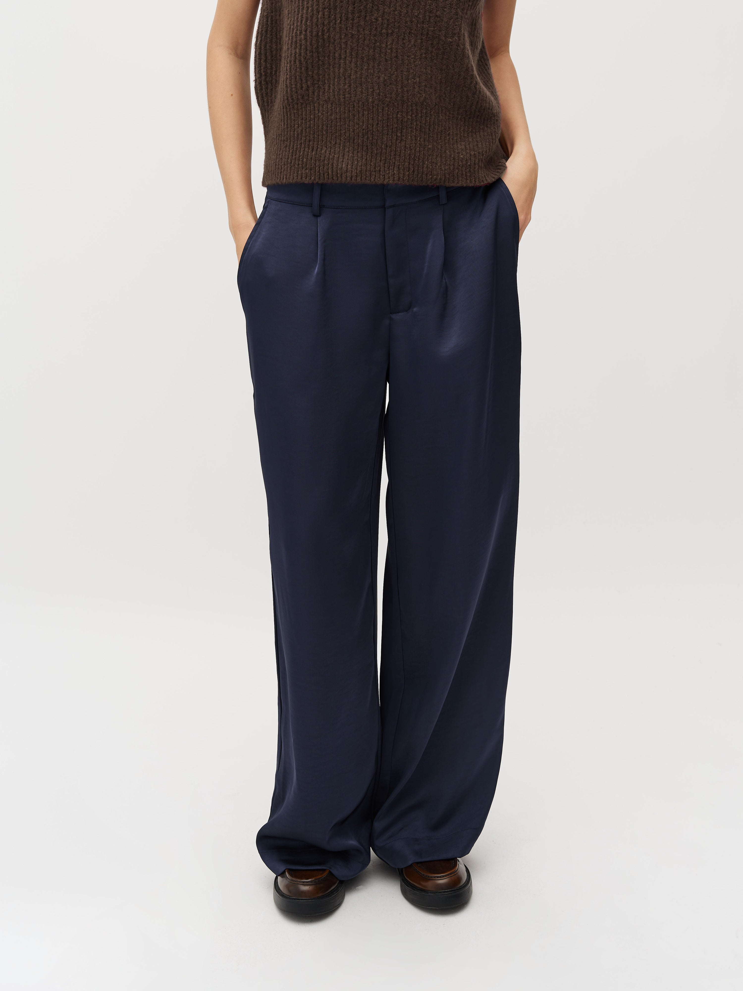 Guri Long-M_Night Sky_Model_1