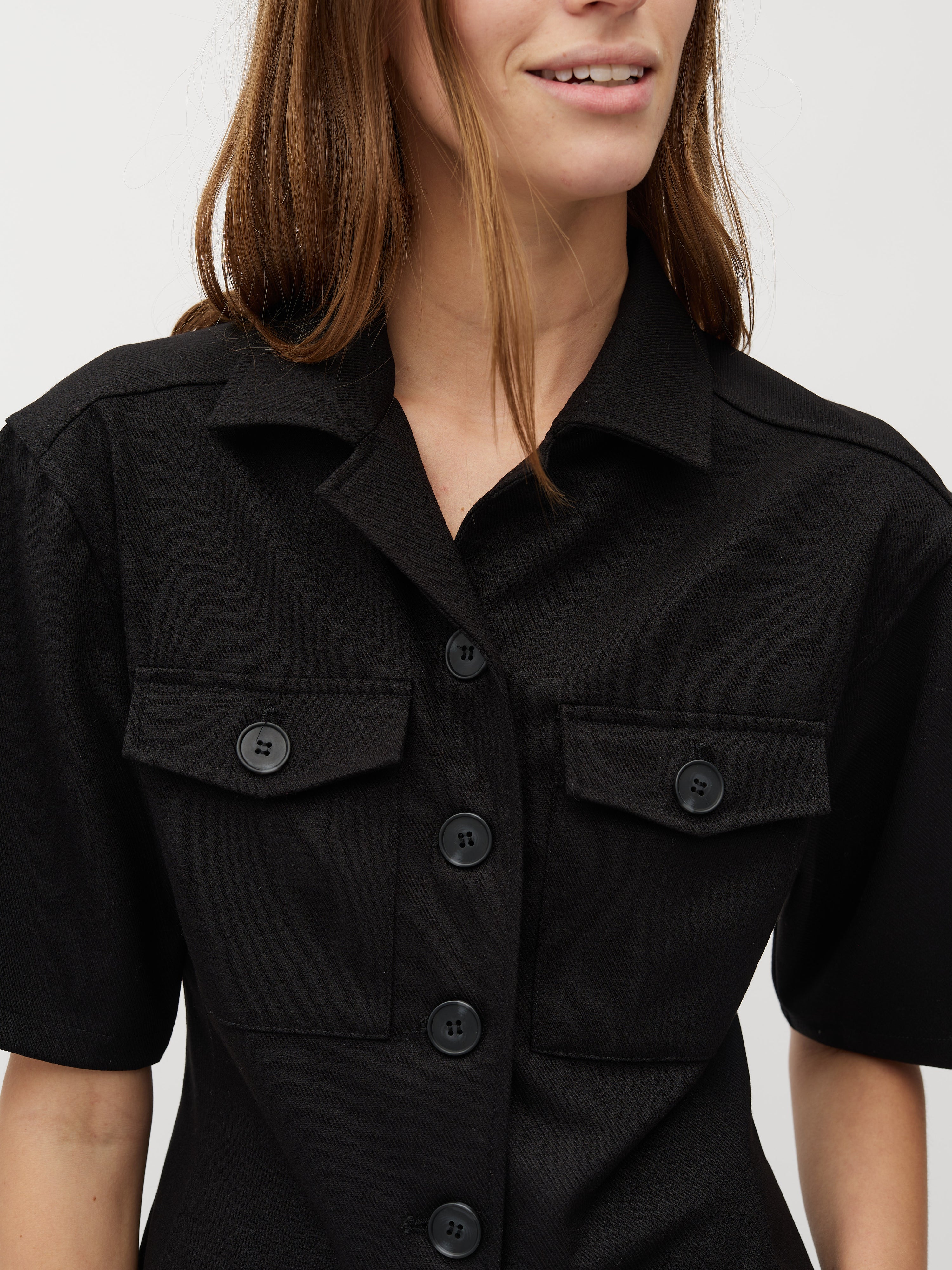 Peplina-M_Black_Model_1