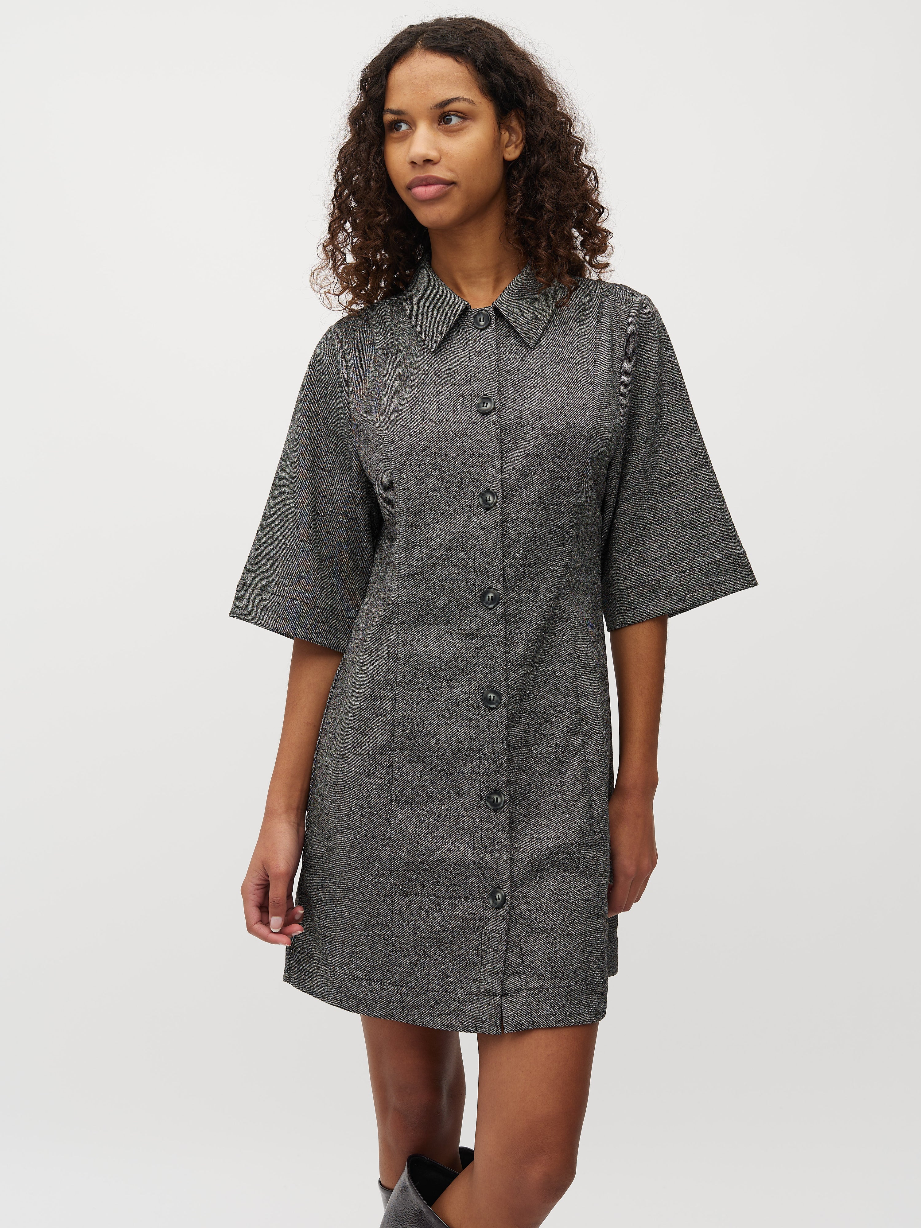 Kalira-M_Charcoal Melange_Model_1