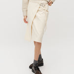 Zinaida-M_Ecru_Model_1