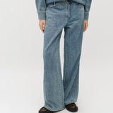 Katyn-M_Blue Soft Wash_Model_1