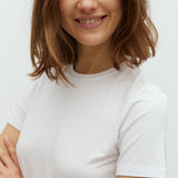 Julie-M_Optical White_Model_1