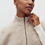 Roselina Short-M_Light Taupe Melange_Model_3