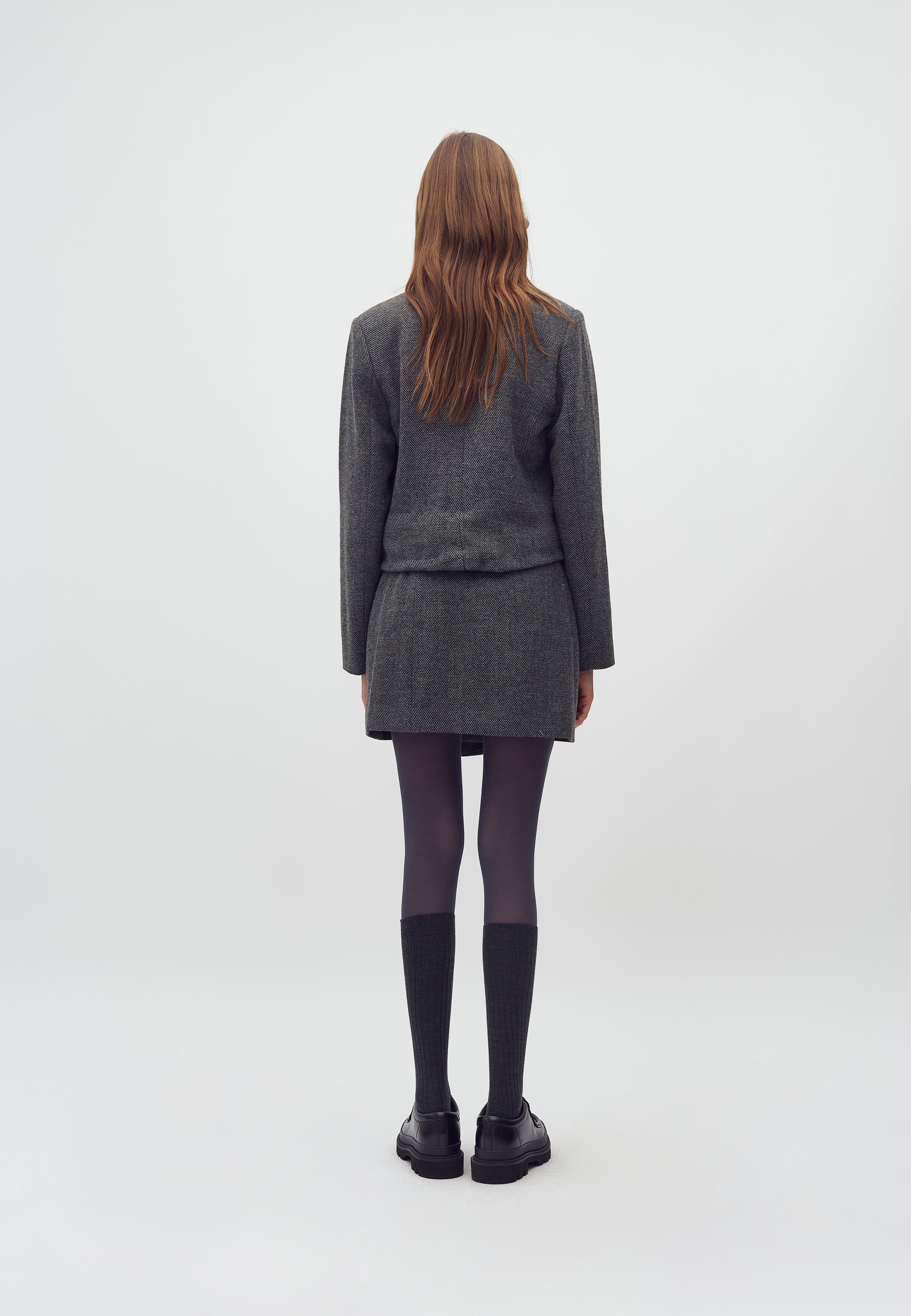 Iva-M_Black Twill_Model_5
