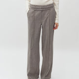 Kammia-M_Pepper Grey Melange_Model_1