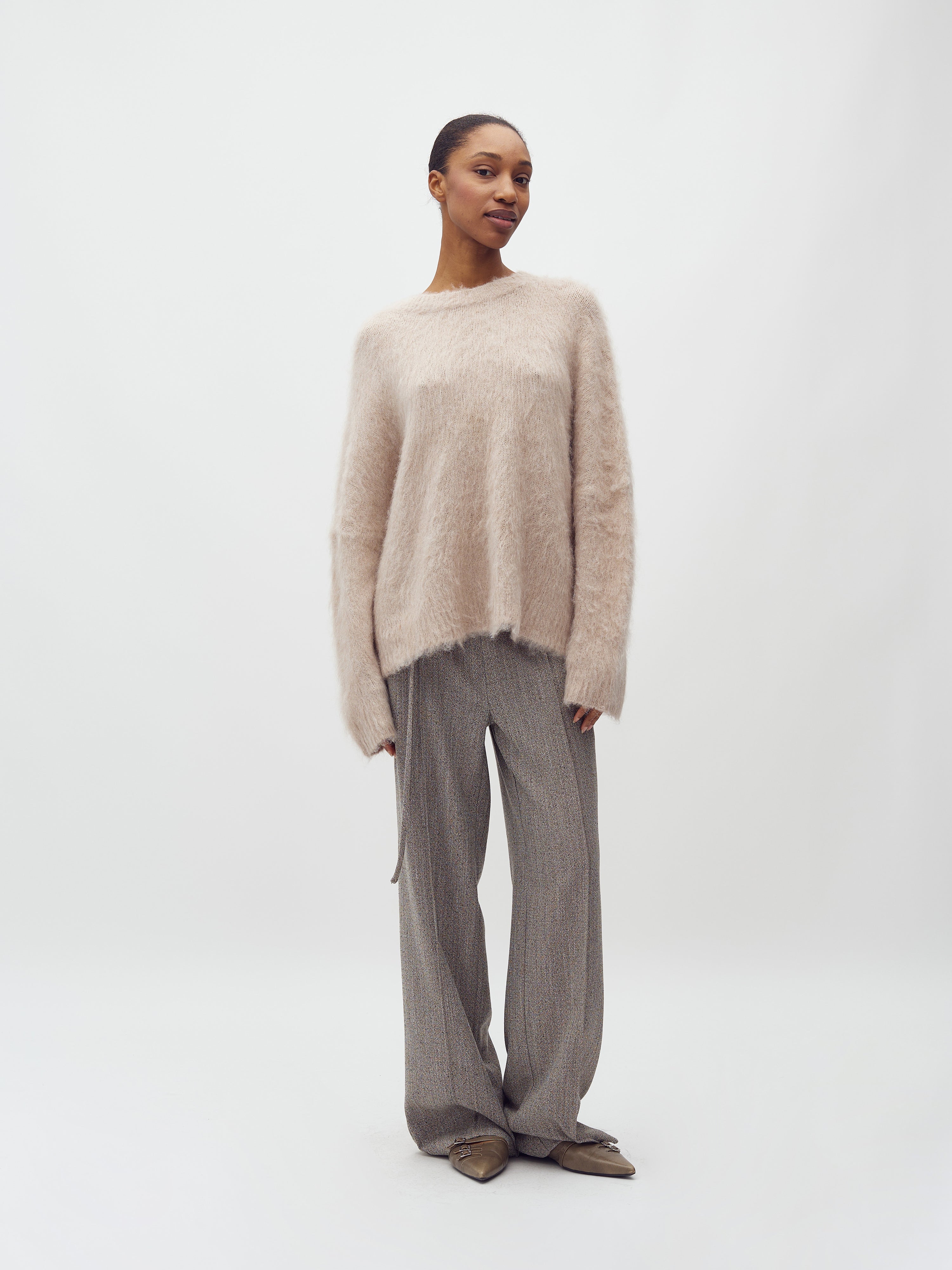 Gillis-M_Light Beige_Model_5