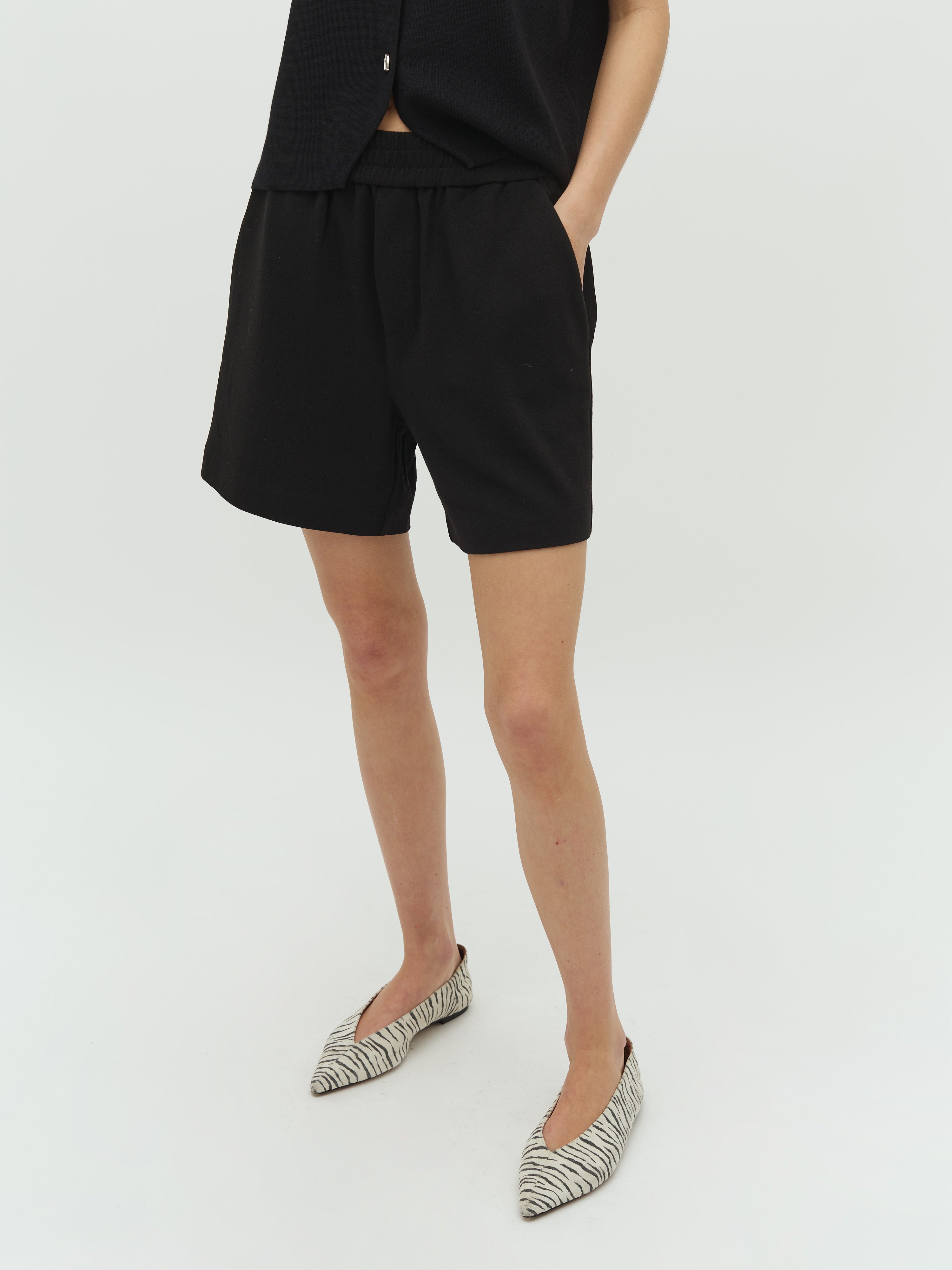 Phillipa Short-M_Black_Model_1