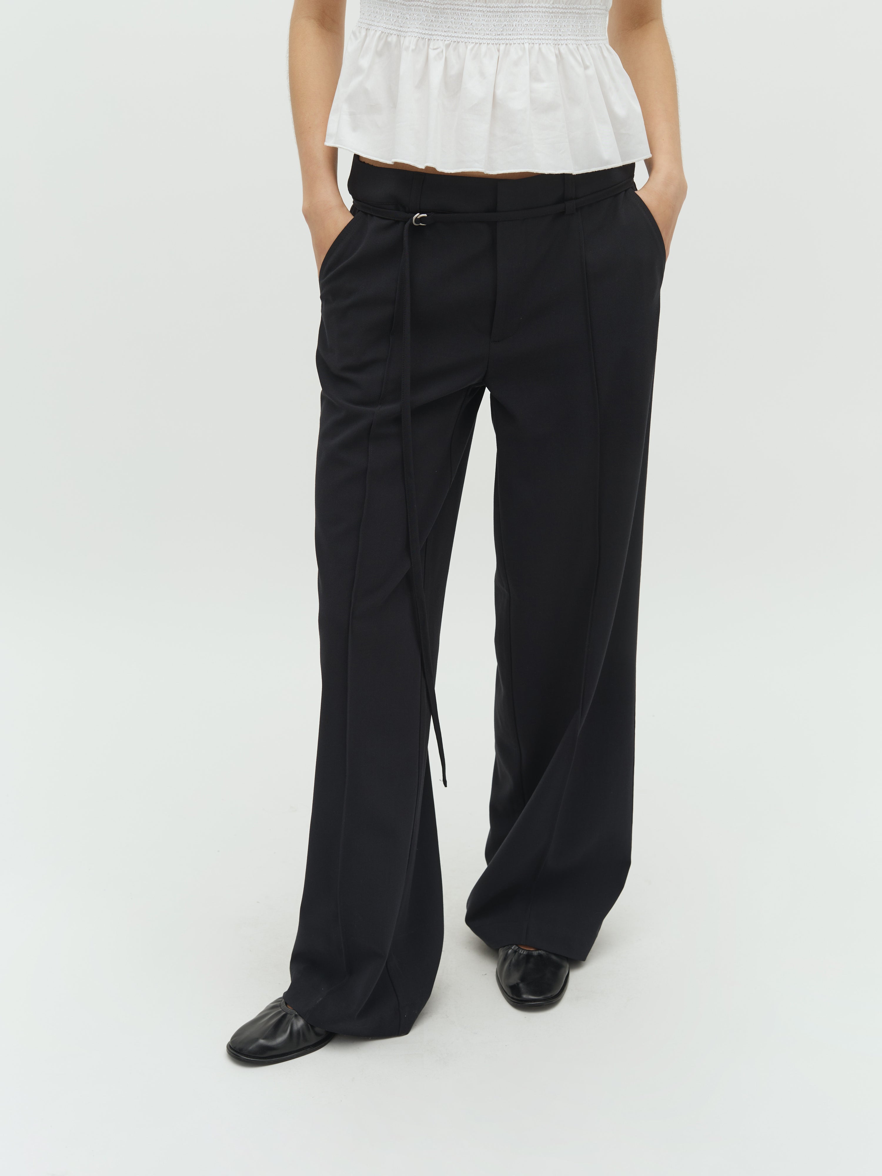 Kammia-M_Black_Model_1