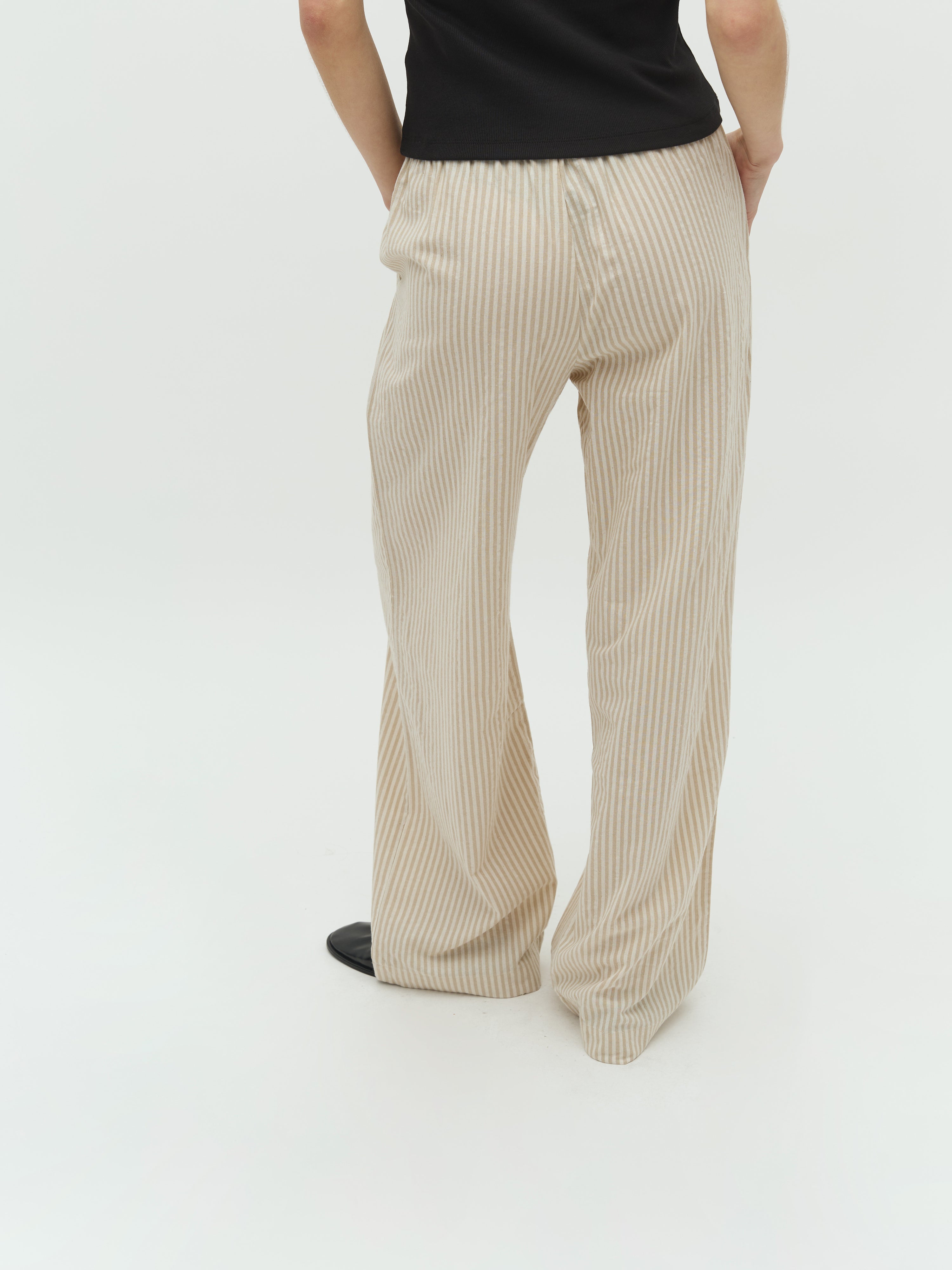 Grasielle-M_Sugar Sand Stripe_Model_2