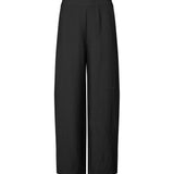 Emryn-M_Black_Packshot_0