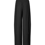 Emryn-M_Black_Packshot_1