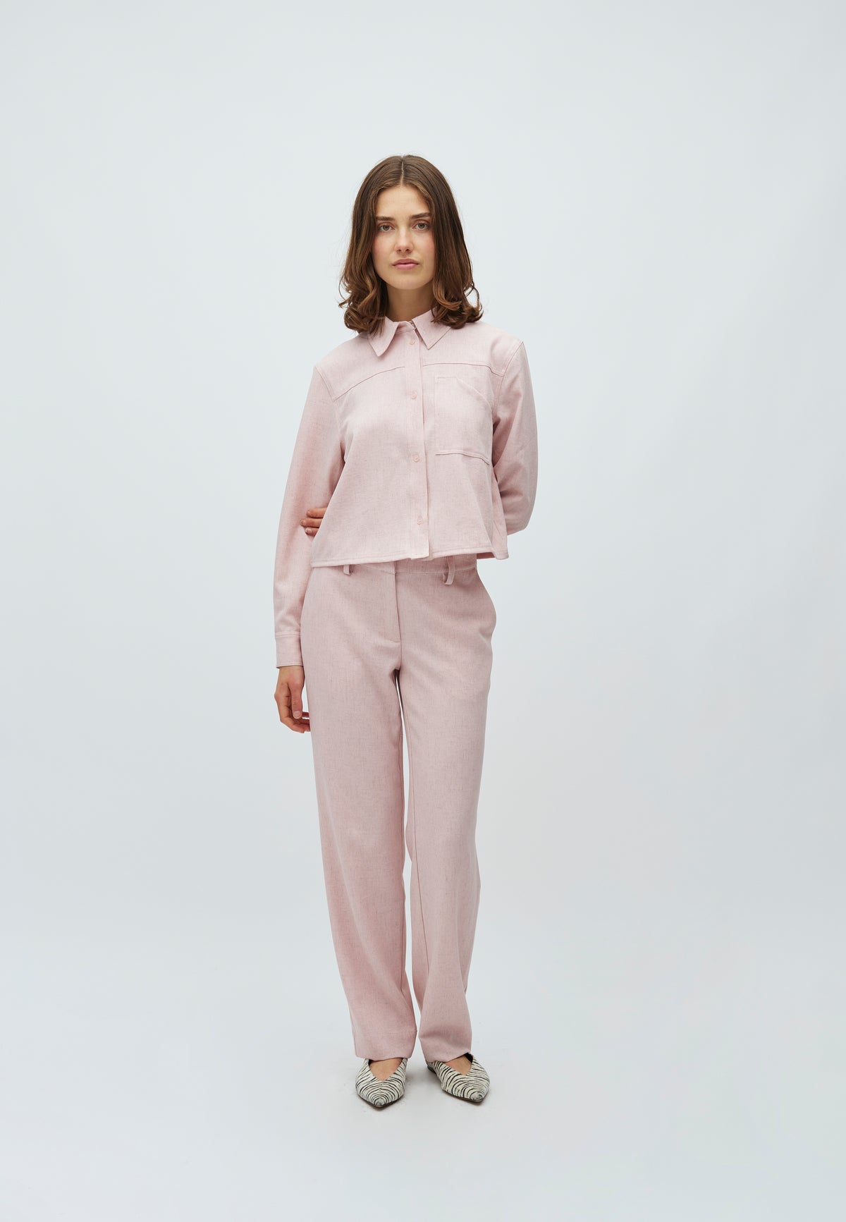 Hoppa-M_Light Pink_Model_0