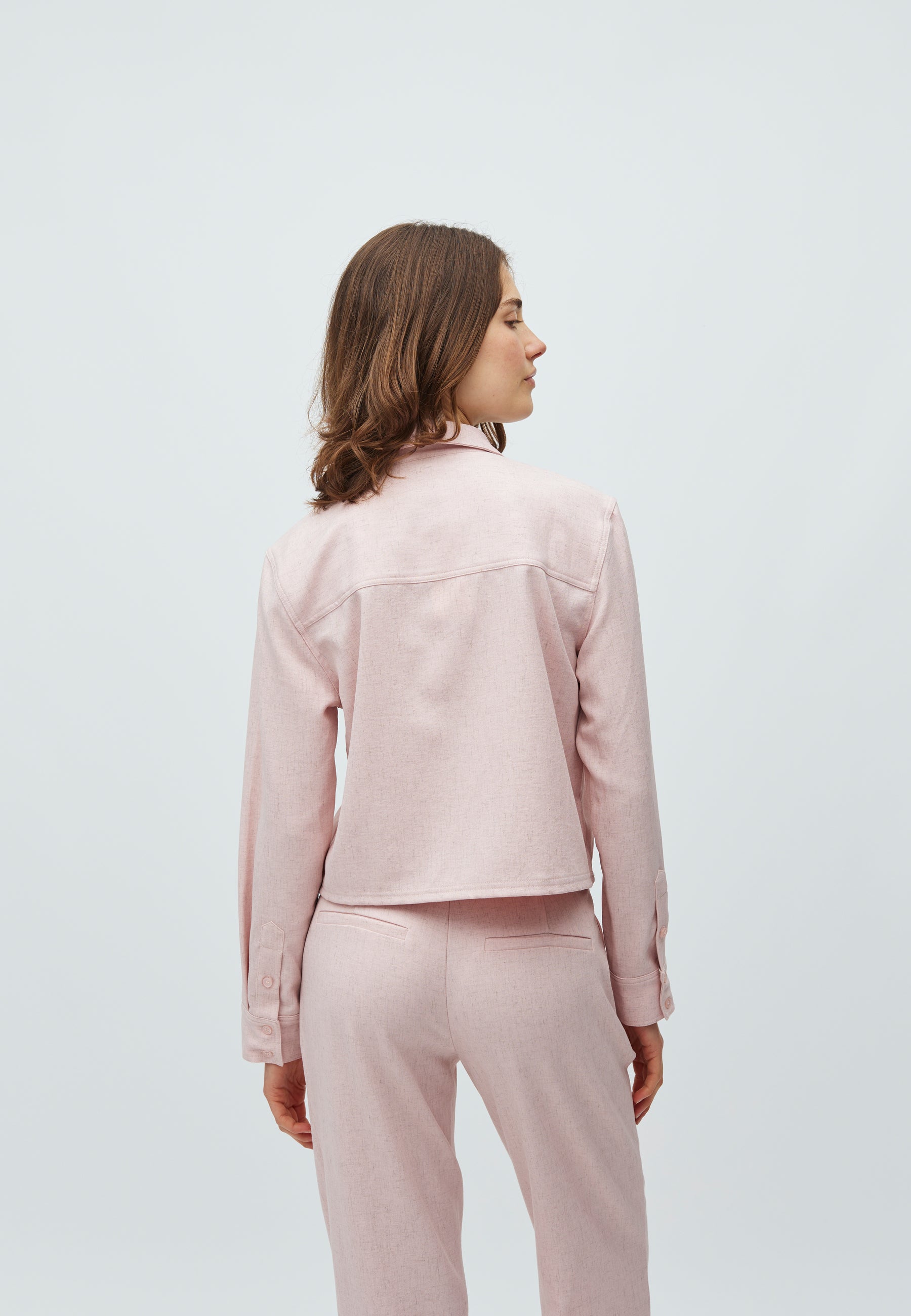 Hoppa-M_Light Pink_Model_3