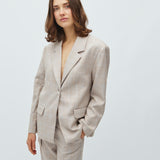 Howla-M_Beige Check_Model_2