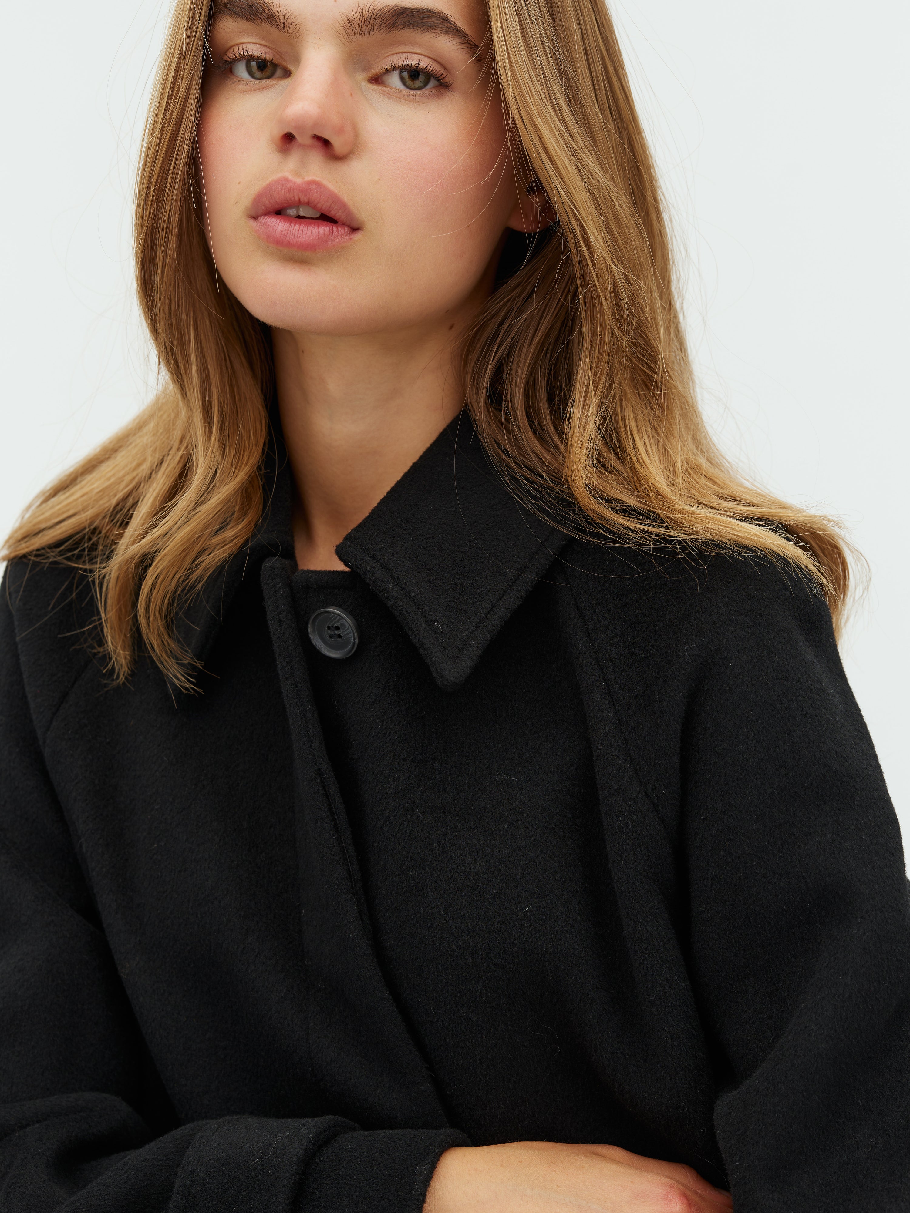 Tary-M_Black_Model_1