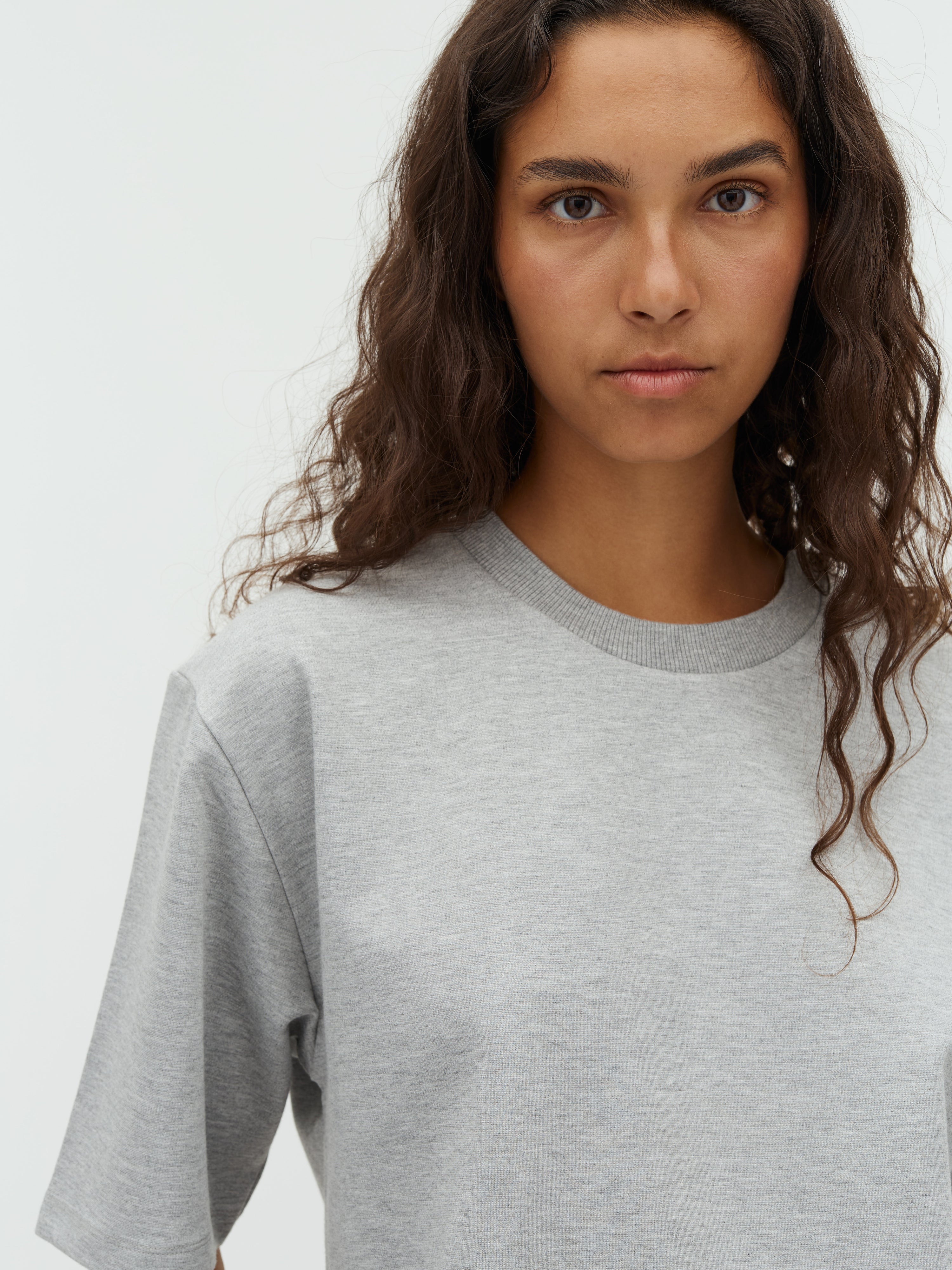 Emrys-M_Light Grey melange_Model_1