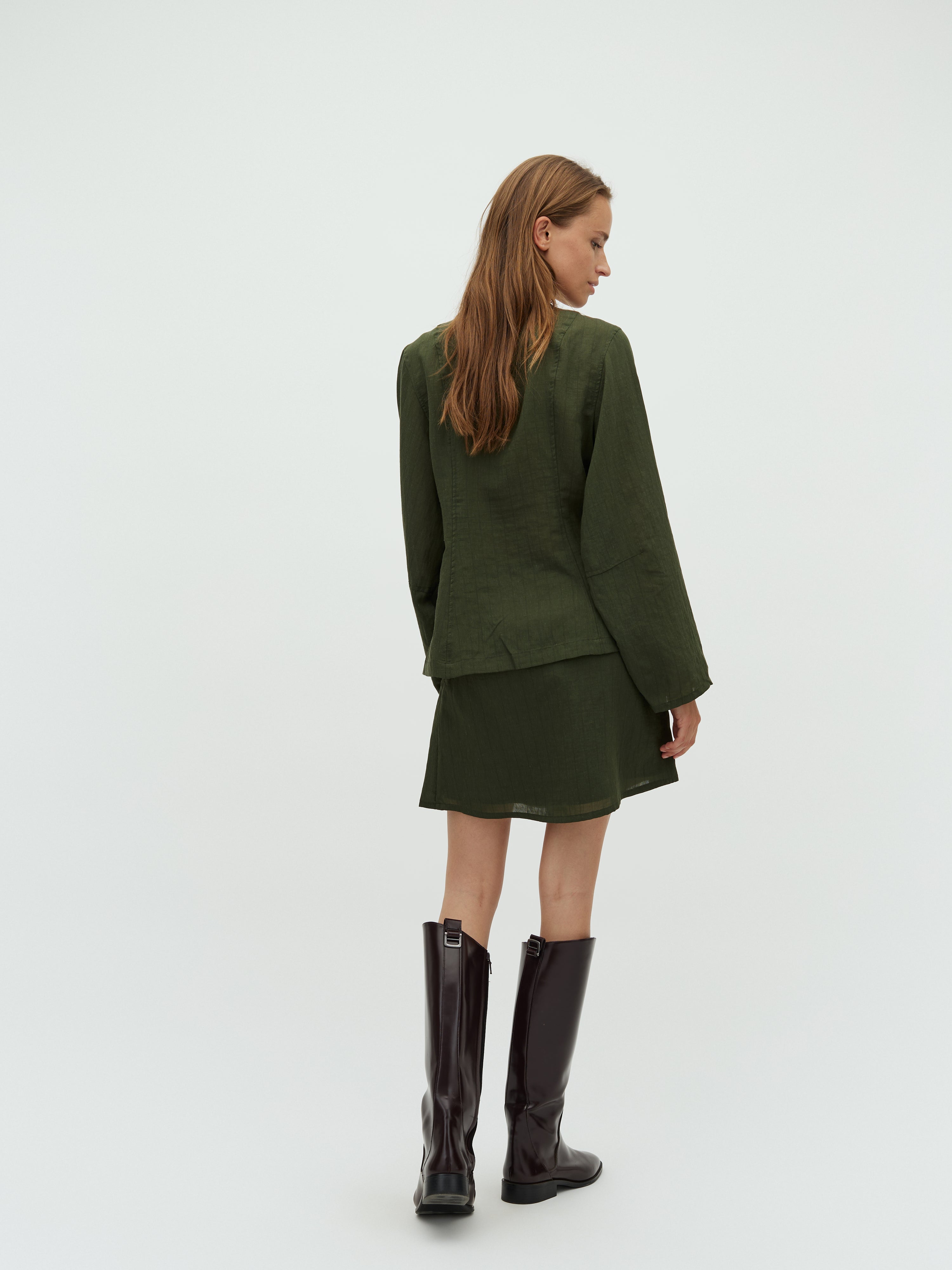 Felena-M_Pine Green Black Stripe_Model_2