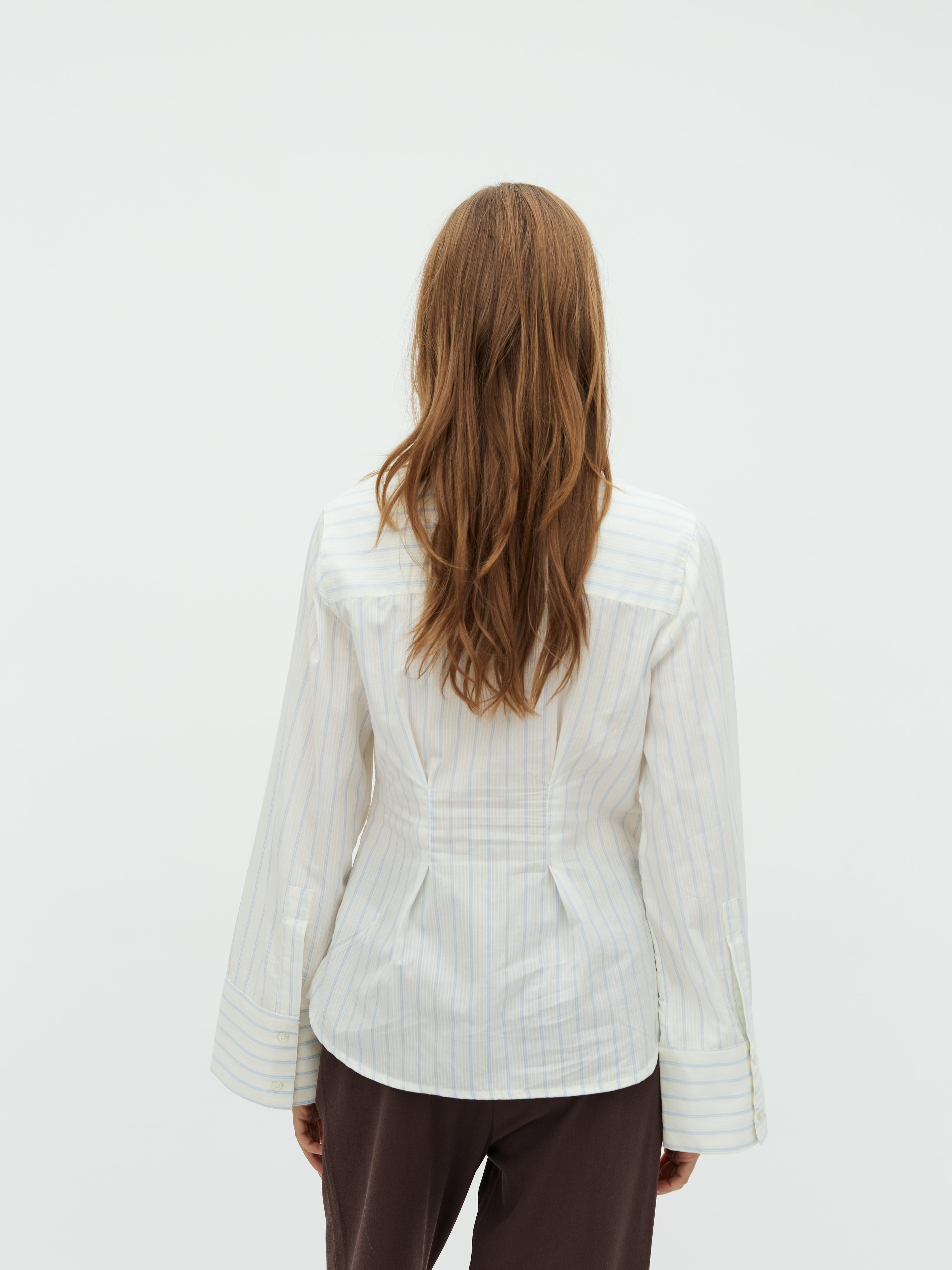 Kaloni-M_Maliva Placid Blue Stripe_Model_2