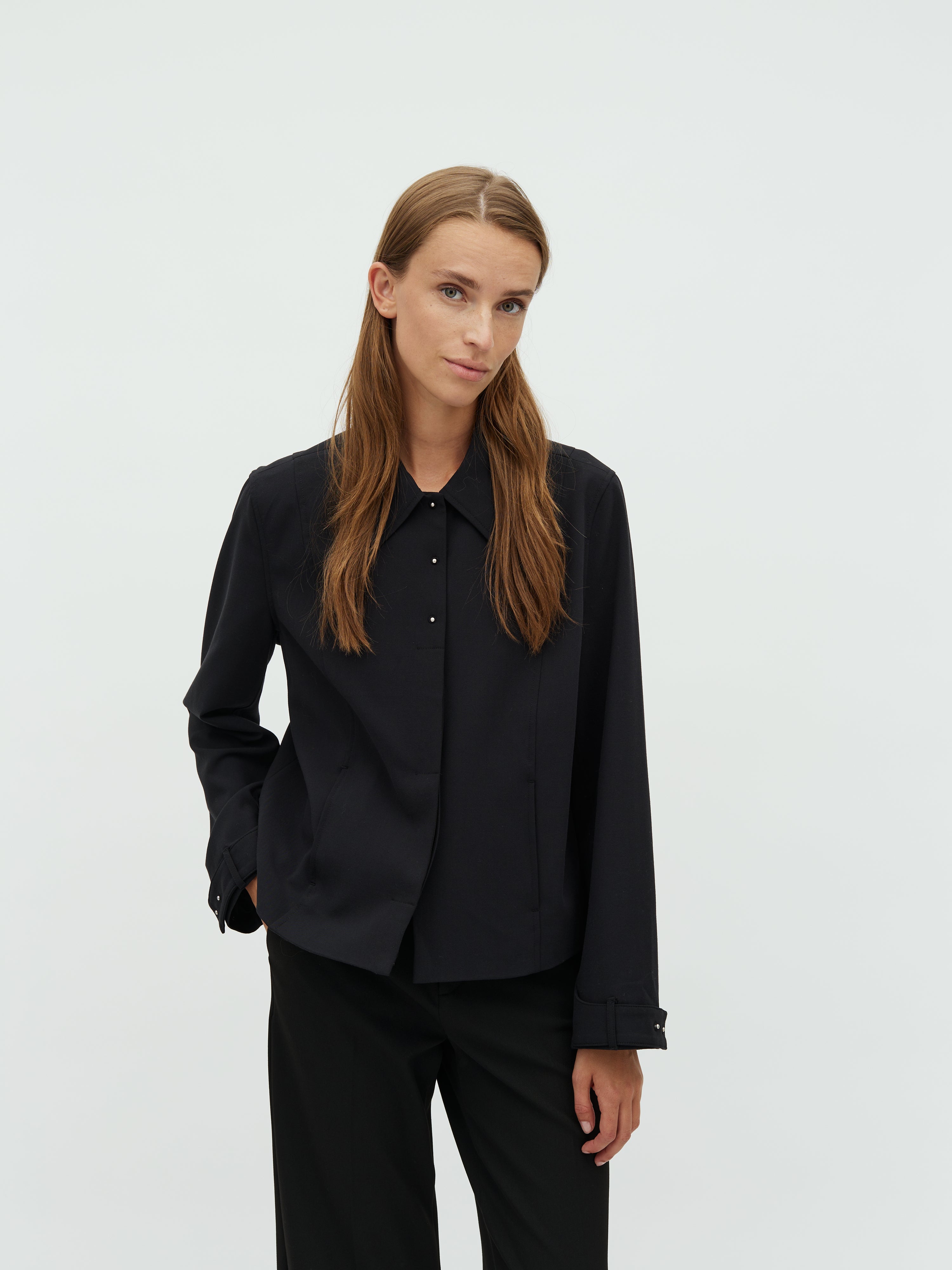 Yimo-M_Black_Model_0