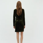 Madena_Pine Green_Model_2