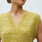 Allia-M_Light Pear Melange_Model_3