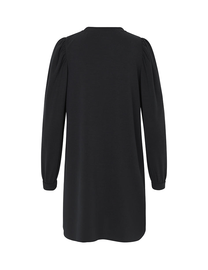 Heena_Black_Packshot_1