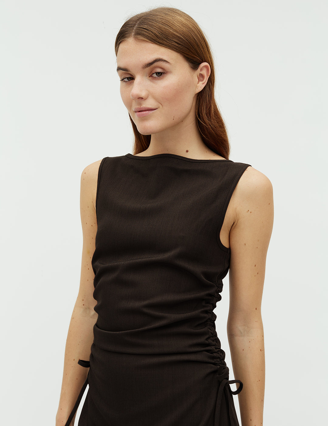 Fayruz-M_Dark Brown_Model_1