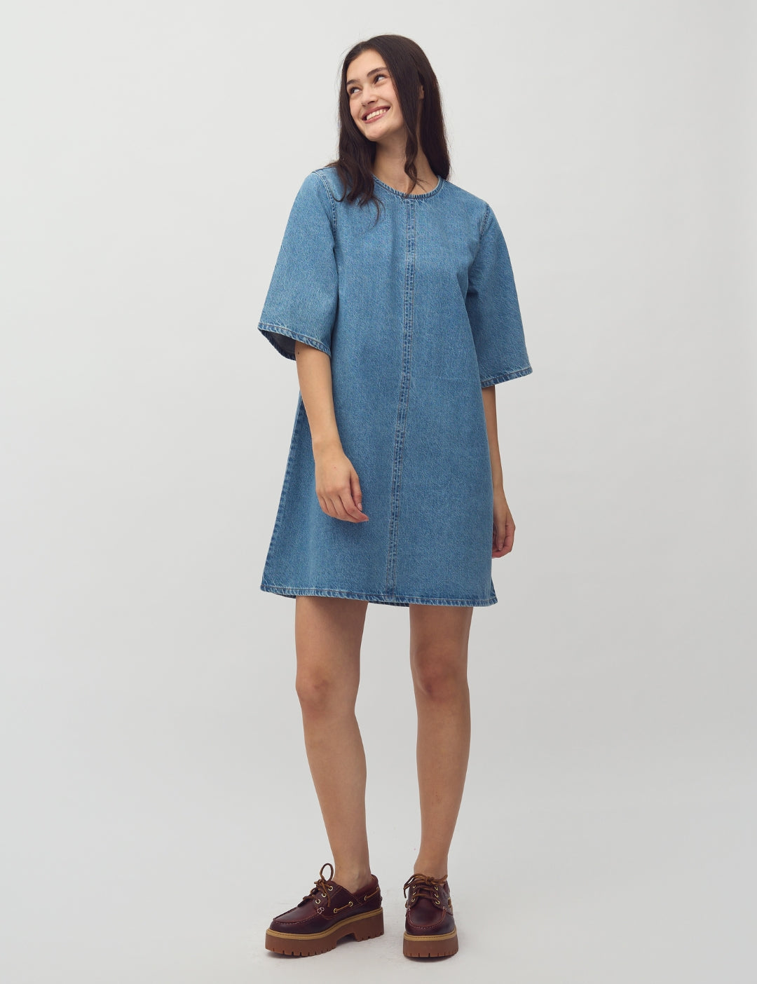 Carmen-M_Light Blue Wash_Model_0