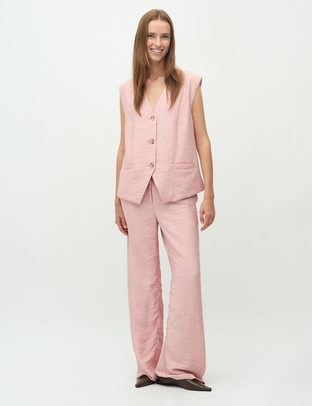 Dagma-M_Pink Melange_Model_0