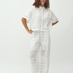 Viljane-M_White_Model_0